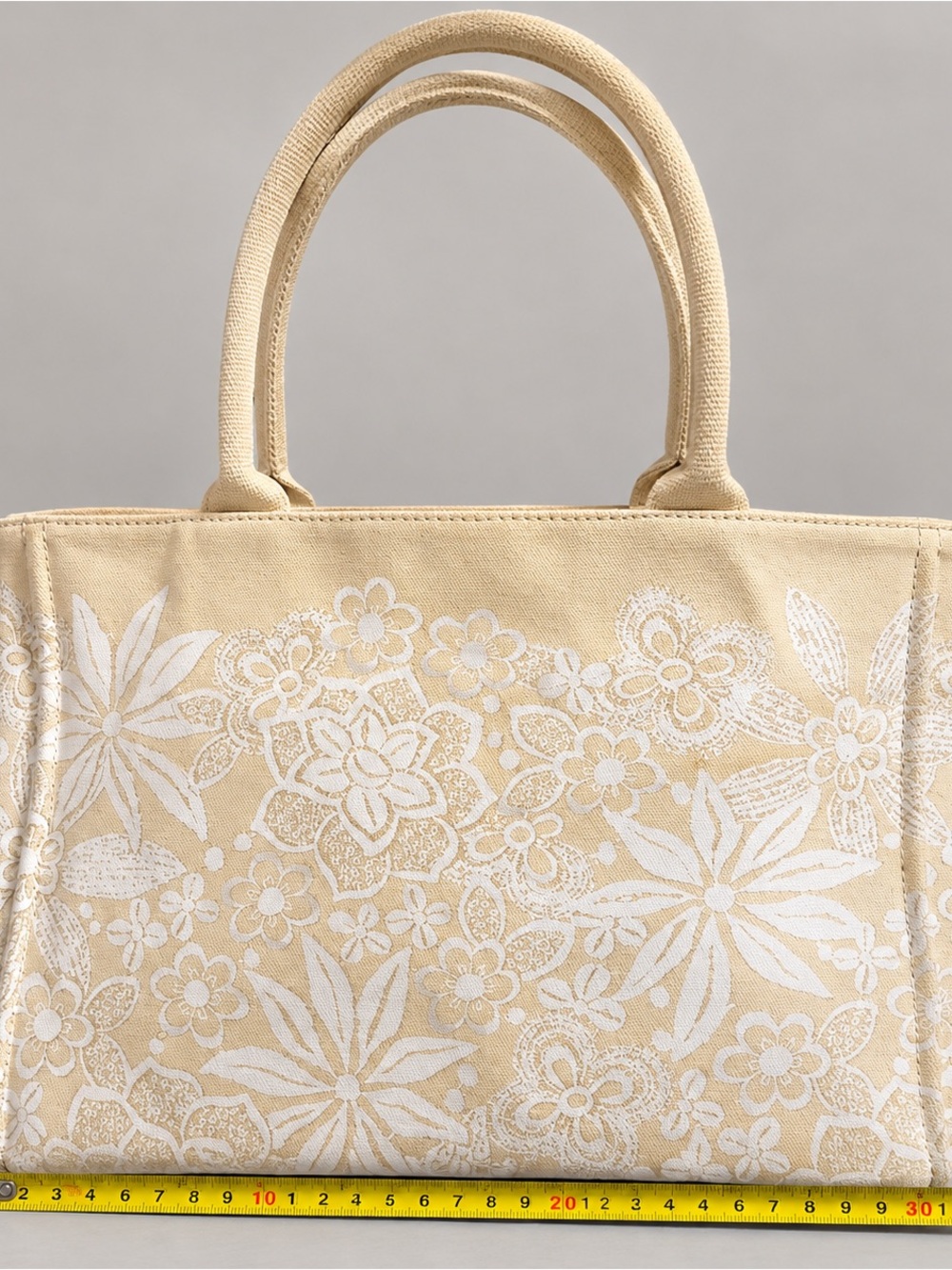 Oscar de la Renta Limited Edition Neiman Marcus x Target Floral Canvas Tote - Picture 3 of 10